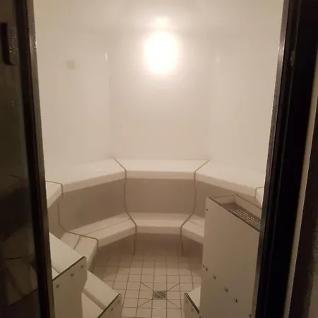 & - Tolles Schwimmbad *