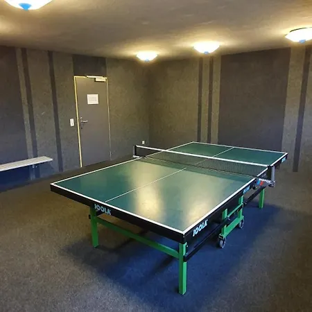 & - Tolles Schwimmbad Διαμέρισμα *