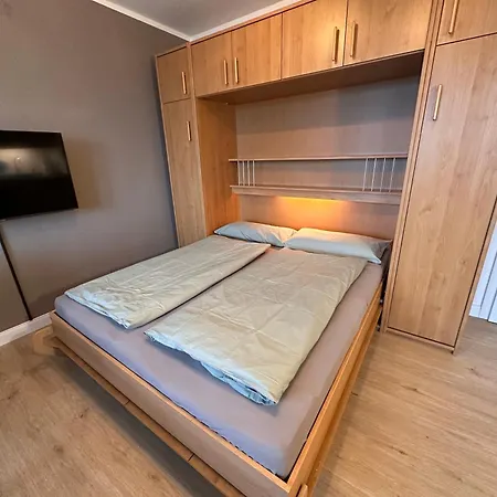 & - Tolles Schwimmbad *